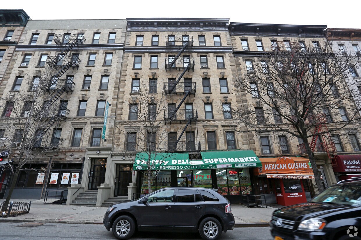 The Summit Residences Apartments New York, NY