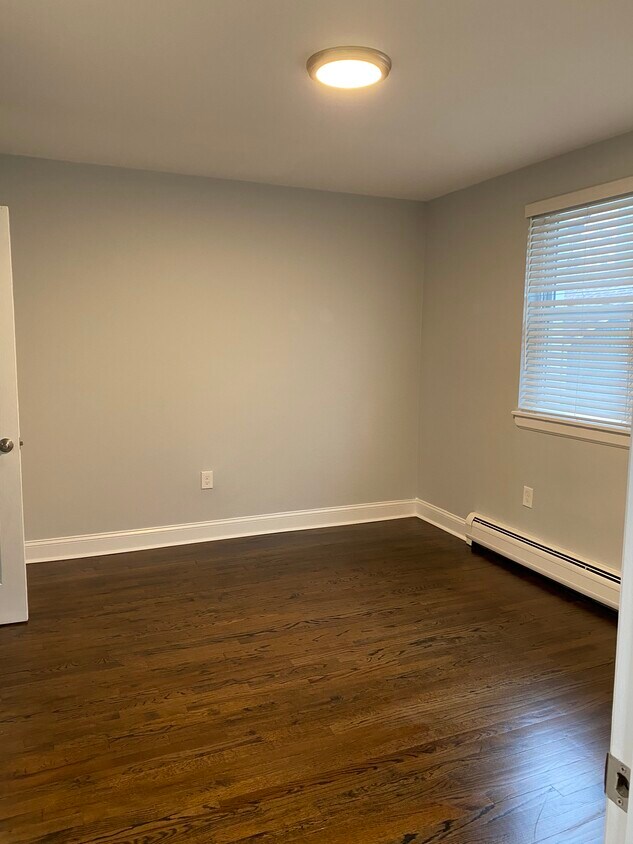 Building Photo - 132 Milligan Pl
