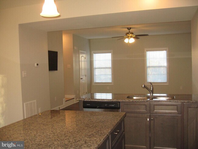 Building Photo - 11 Swearingen Way