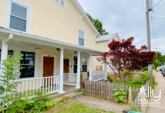 Building Photo - 908 Anderson St