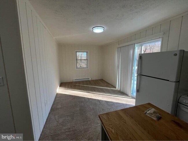 Foto del edificio - 384 Peach Orchard Rd