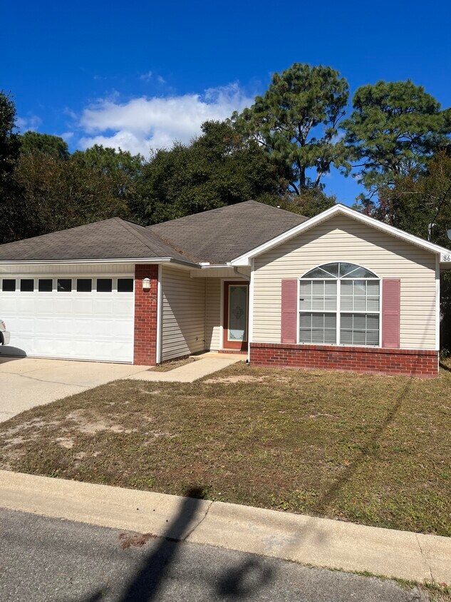 Primary Photo - 1861 Brick Cir