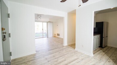Building Photo - 11602 Vantage Hill Rd