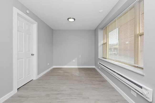 Interior Photo - 8124 S Western Ave. Chicago IL