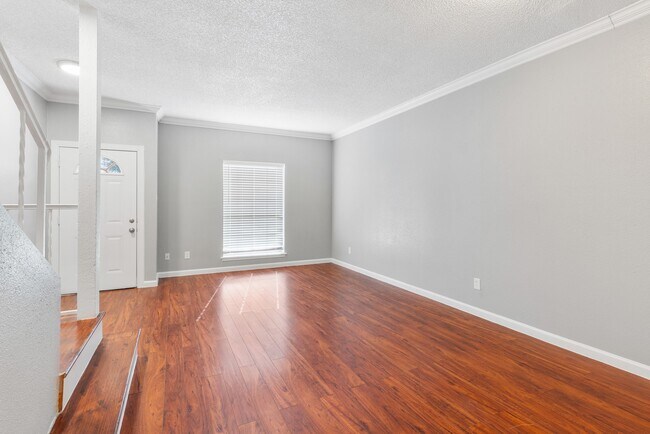 Foto del edificio - 14814 Perthshire Rd