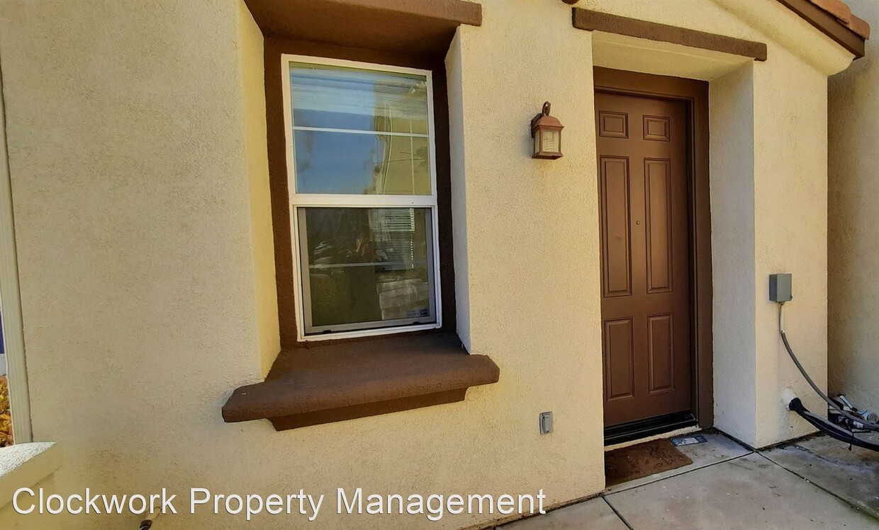 Primary Photo - 3 br, 2.5 bath House - 13248 Copra Avenue