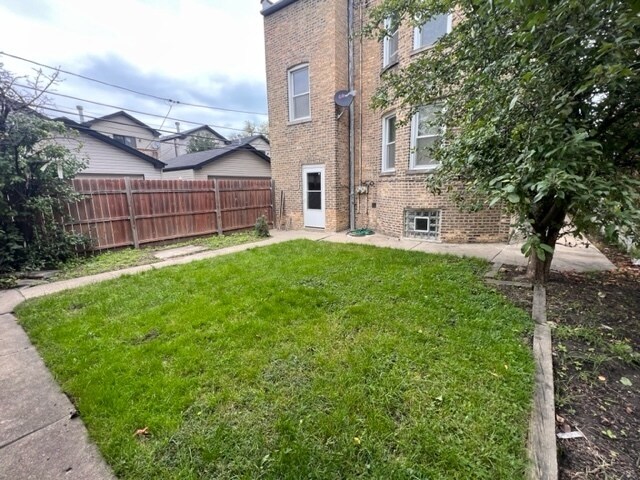 Foto del edificio - 6742 N Rockwell St