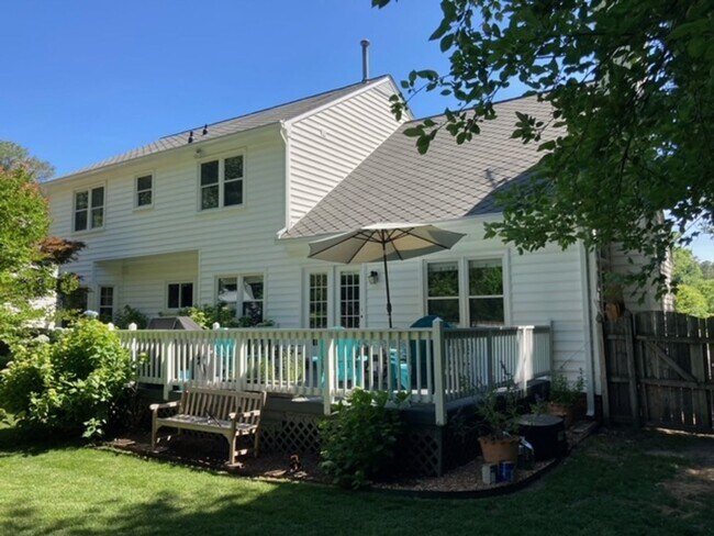 Foto del edificio - 117 Runaway Ln