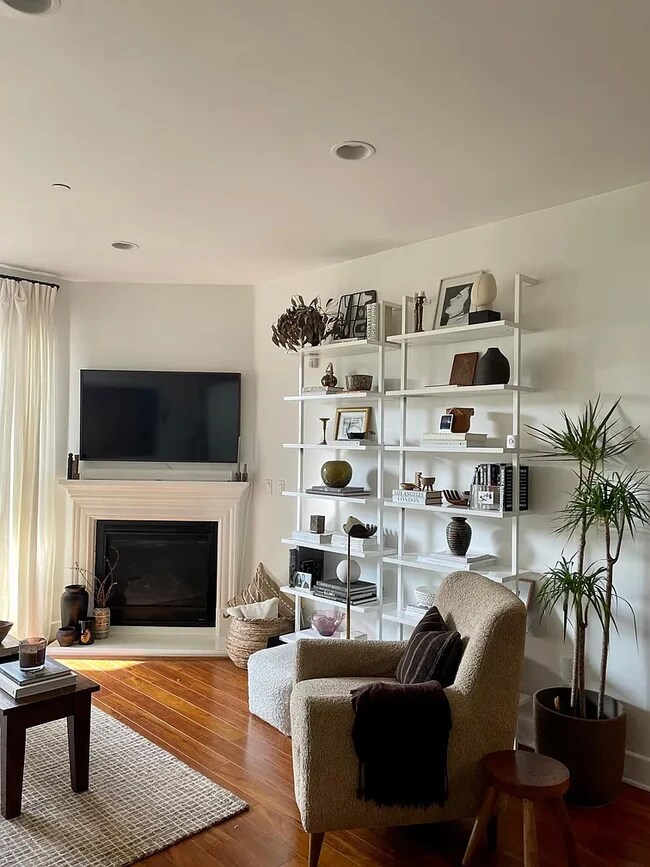 Foto del edificio - 11722 Ohio Ave