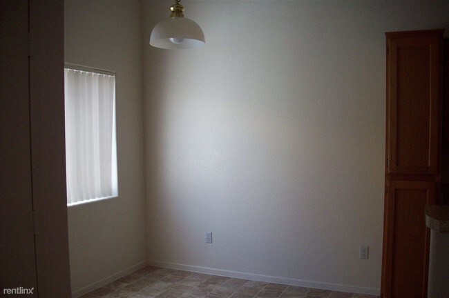Building Photo - 5111 Heddell Ct