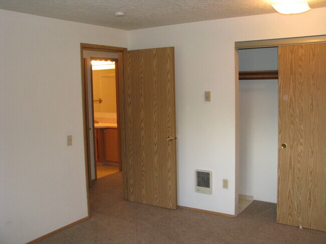 Foto del edificio - Quiet Two Bedroom Apartment in Keizer