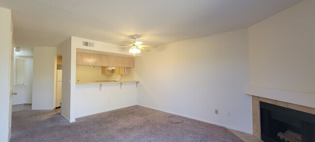 Foto del edificio - 1034 Burton Dr