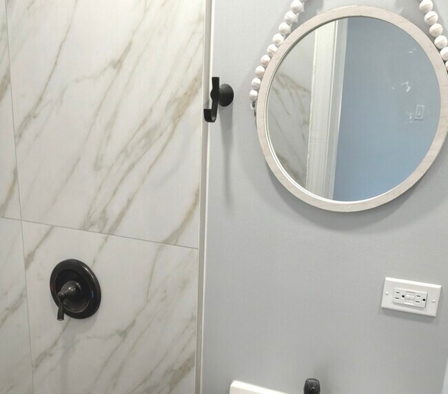 Foto del edificio - 224 E Cass St