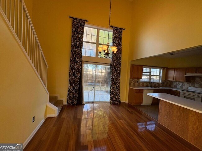 Building Photo - 1607 Heyford Cir NW