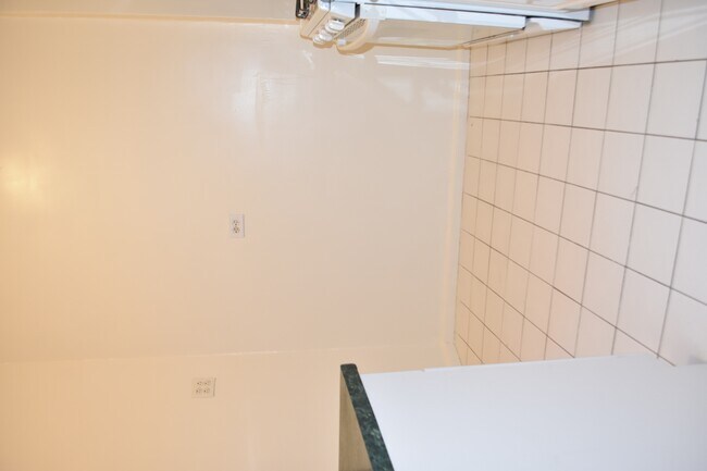 Building Photo - 265 Cabrini Blvd