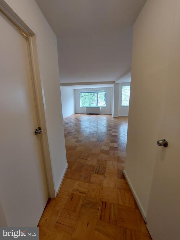 Primary Photo - 10201 Grosvenor Pl
