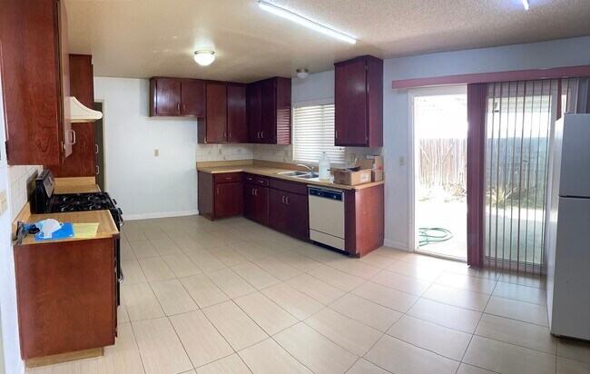 Foto del edificio - 8838 Grand Ave