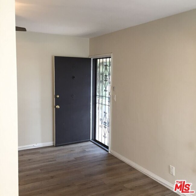 Foto del edificio - 2901 W 48th St