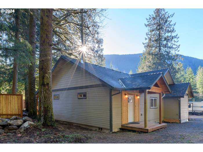Foto principal - 26919 E Chinook Ln