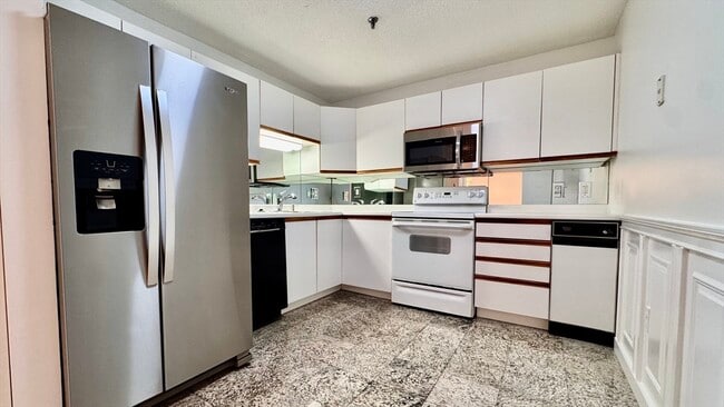 Foto del edificio - 3920 Mystic Valley Pkwy