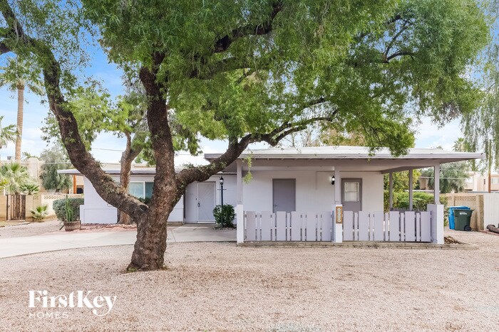 Primary Photo - 9047 N 36th Dr