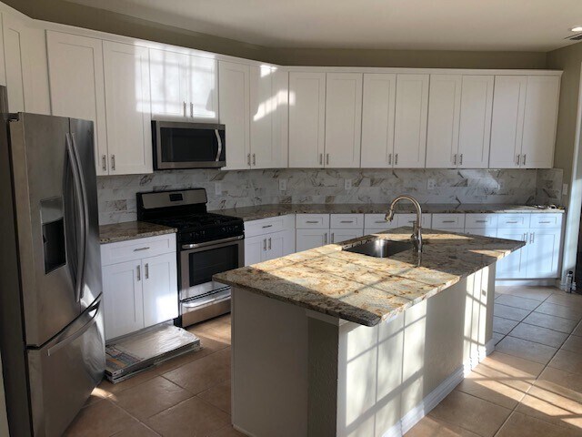 Building Photo - MOVE IN READY - 4 bedroom 3 bath - PLANO TX