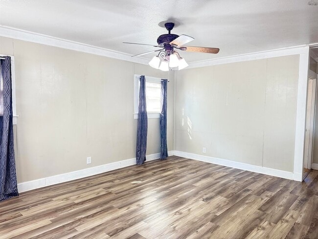 Building Photo - 2128 Richmond Dr