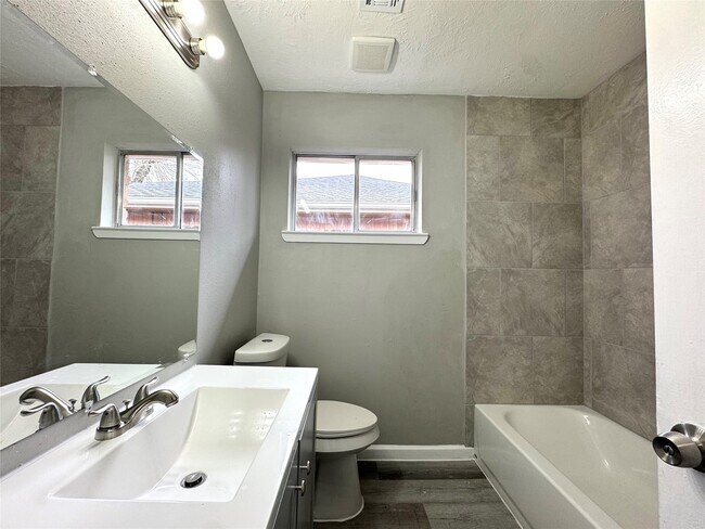 Foto del edificio - 5538 Mackinaw St