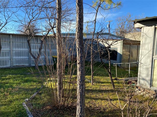 Building Photo - 210 Pecan St