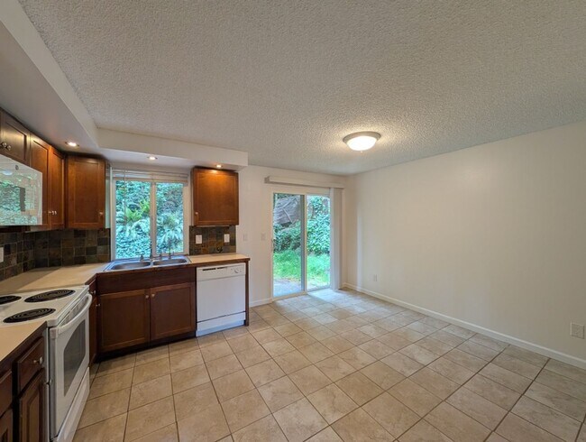 Foto del edificio - 2Bd/1.5Ba Shoreline Condo