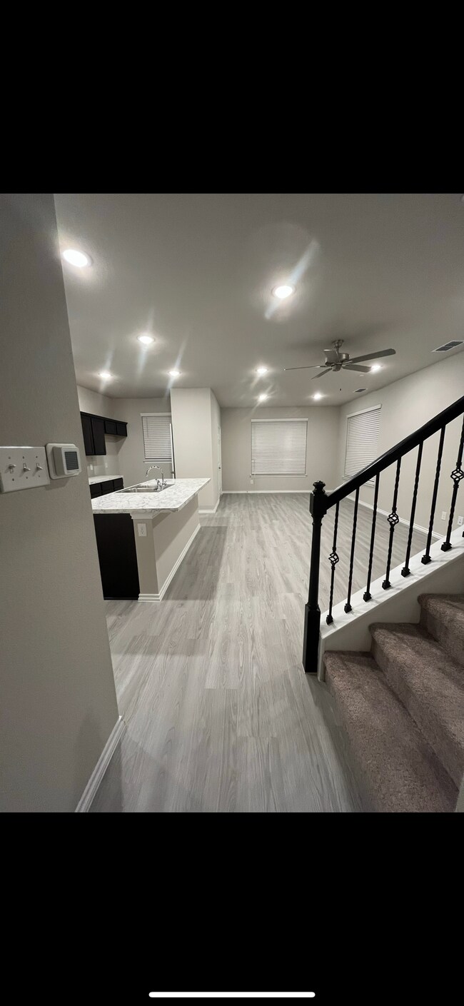 Foto del edificio - 2312 Davenport Dr