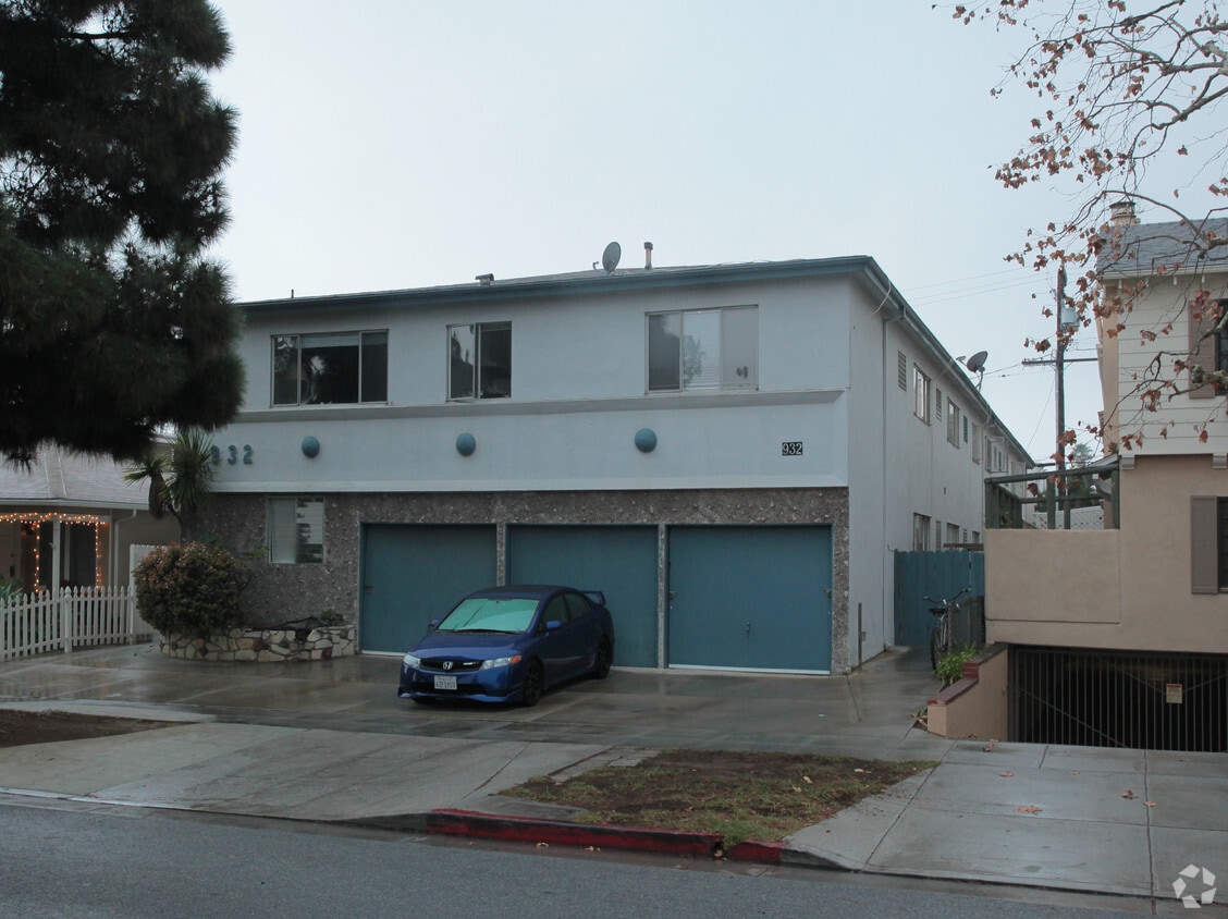 Primary Photo - 932 11th St