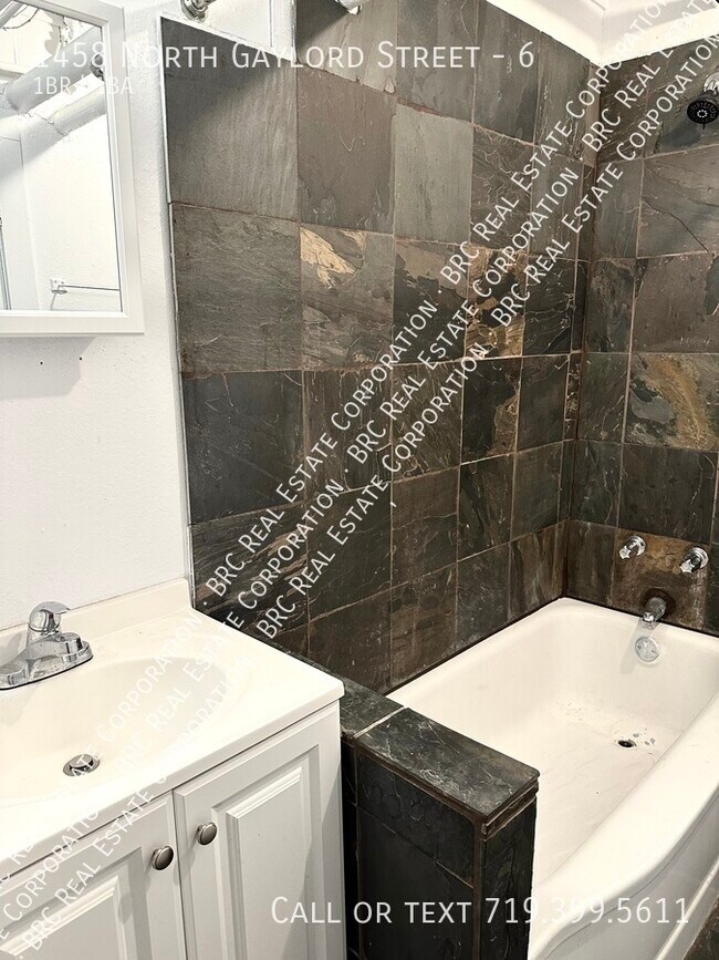 Photo - 1458 N Gaylord St Apartment