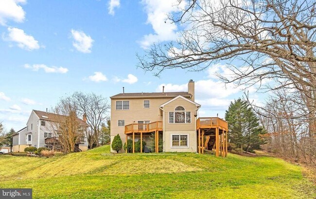 Foto del edificio - 12925 Wheatland Rd