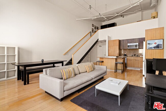 Foto del edificio - 120 S Hewitt St