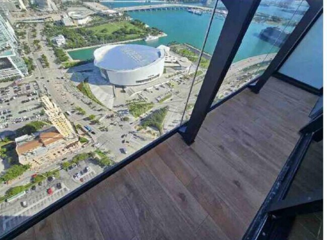 Foto del edificio - 398 NE 5th St