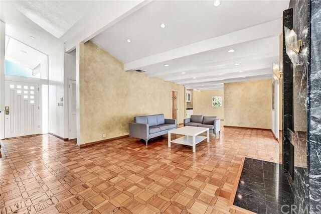 Foto del edificio - 773 Valparaiso Dr