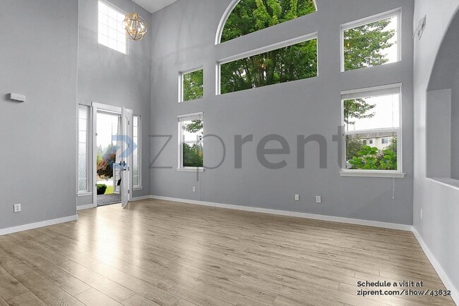 Building Photo - 8712 177th St E