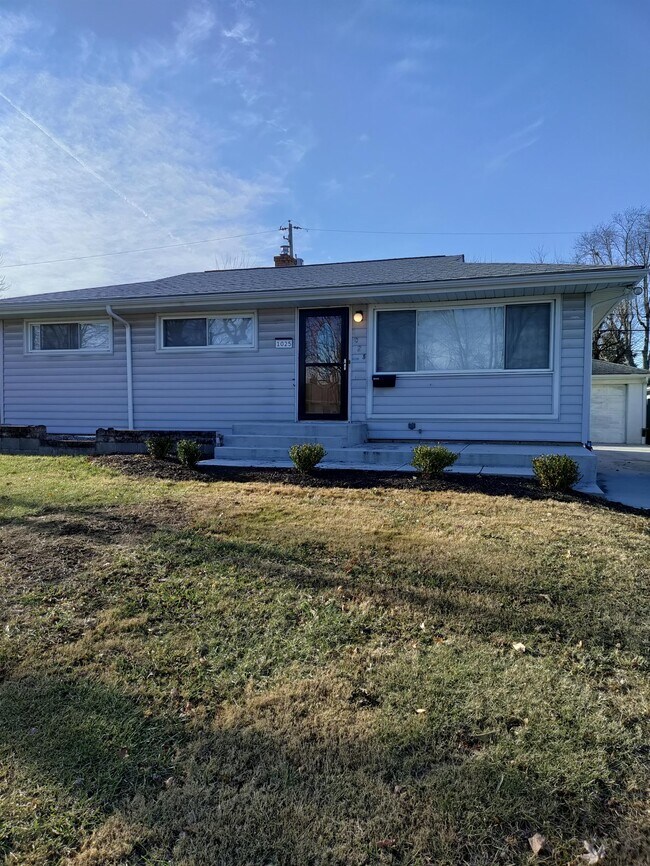 1025 Racine Ave, Columbus, OH 43204 House Rental in Columbus, OH