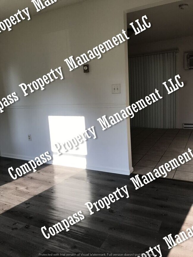 Building Photo - $1025 - 2 Bed, 1 Bath Townhouse - Leola