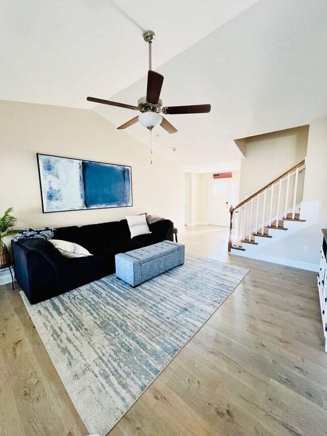 Foto del edificio - FENCED Backyard! Beautiful 4 Bedroom, 3 Ba...
