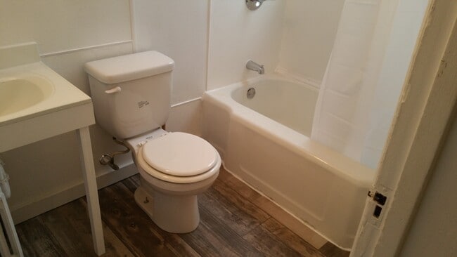 Foto del edificio - 224 S Park St