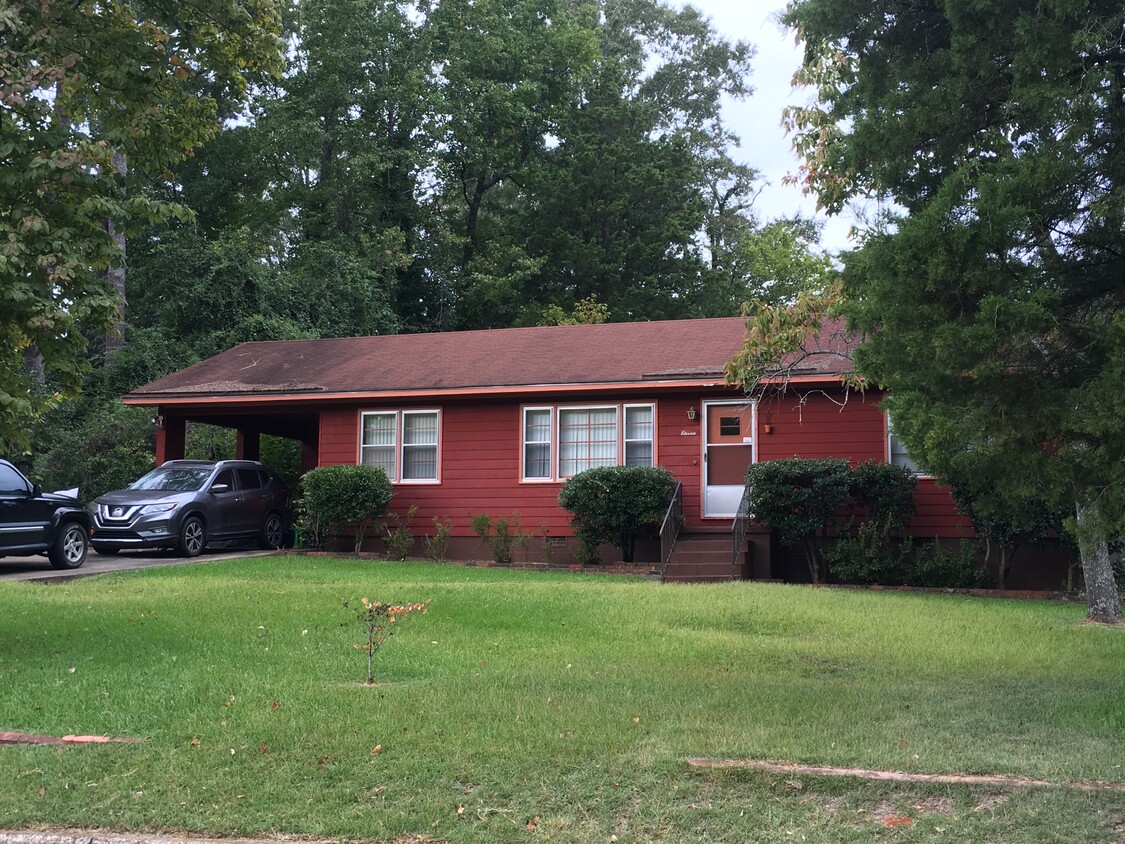 Primary Photo - 11 Beech Hills Dr