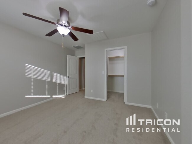 Foto del edificio - 12580 W Lindbergh Dr