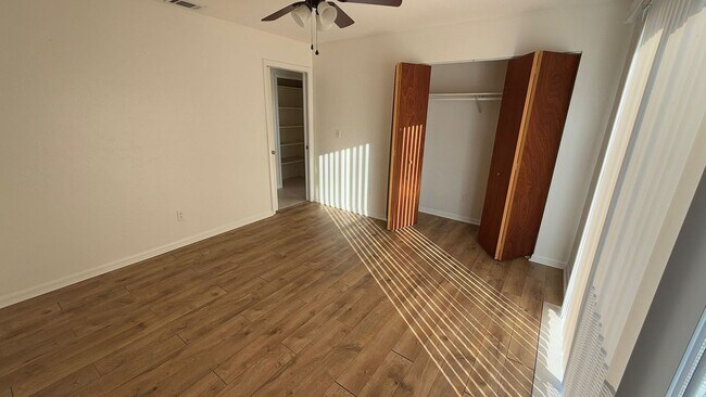 Foto del edificio - 2823-2825 SW Santa Barbara Pl