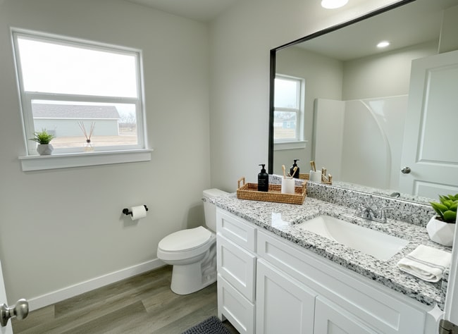 Building Photo - Cute home in a quiet community