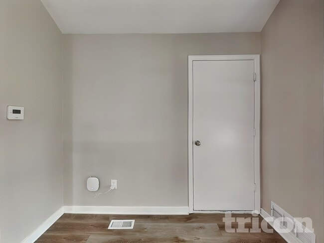 Building Photo - 9227 S Butterwood Ct