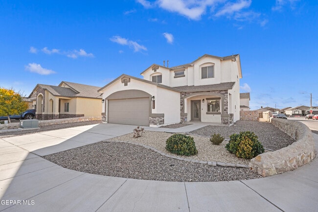 Building Photo - 13900 Villa Vista Ave