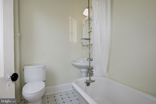 Foto del edificio - 1409 30th St NW