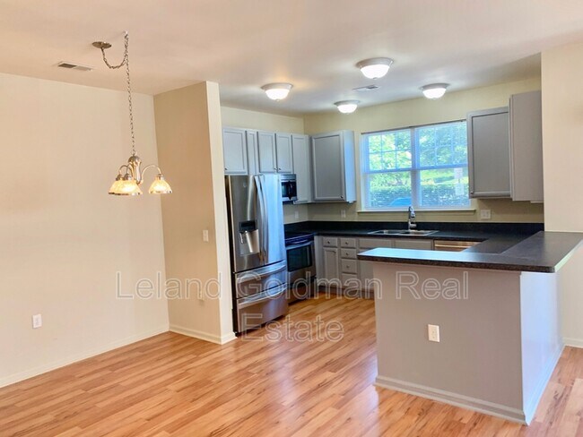 Building Photo - 5321 Warminster Dr